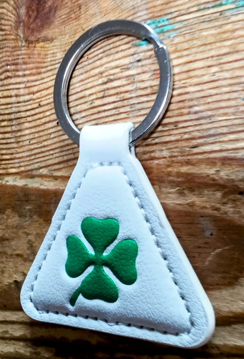 アルファロメオ　クワドロフォリオ　レザー　キーホルダー　大人気　ようやく入荷_画像1