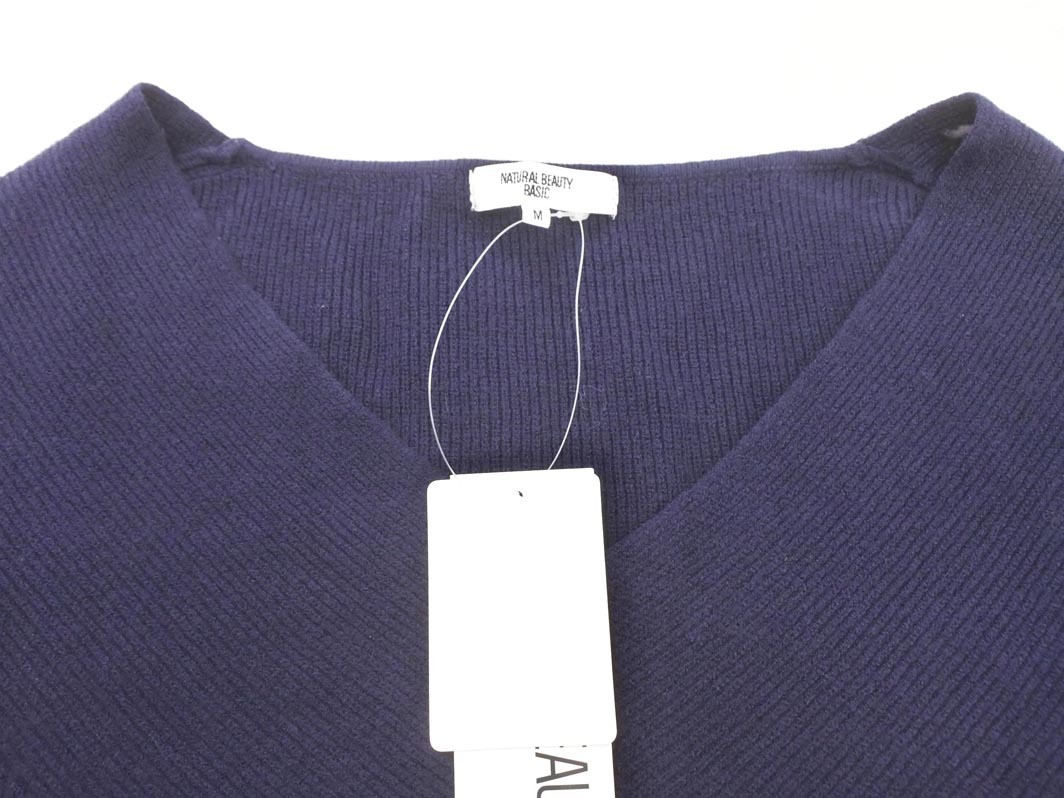 新品 NATURAL BEAUTY BASIC ナチュラルビューティーベーシック Vネック ニット セーター sizeM/紺 ◇■ ☆ fkb7 レディース_画像3