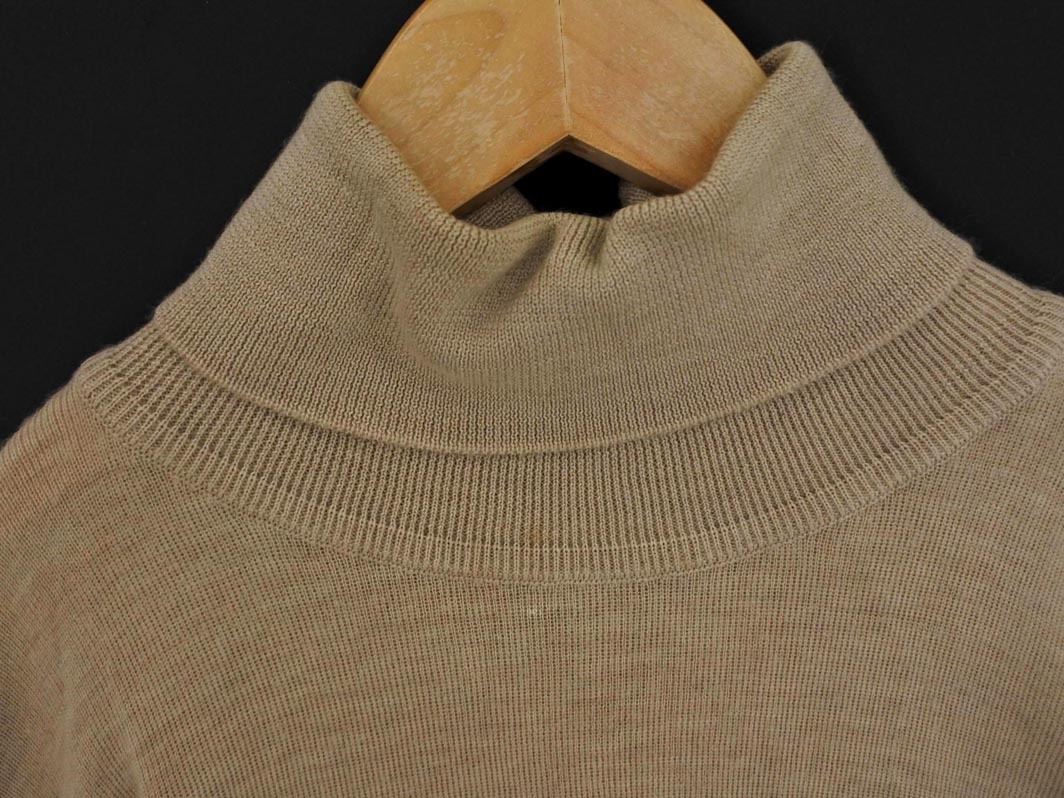 ISSEY MIYAKE イッセイミヤケ ウール100% タートルネック ニット セーター size2/ベージュ ◇■ ☆ fkc7 レディース_画像3