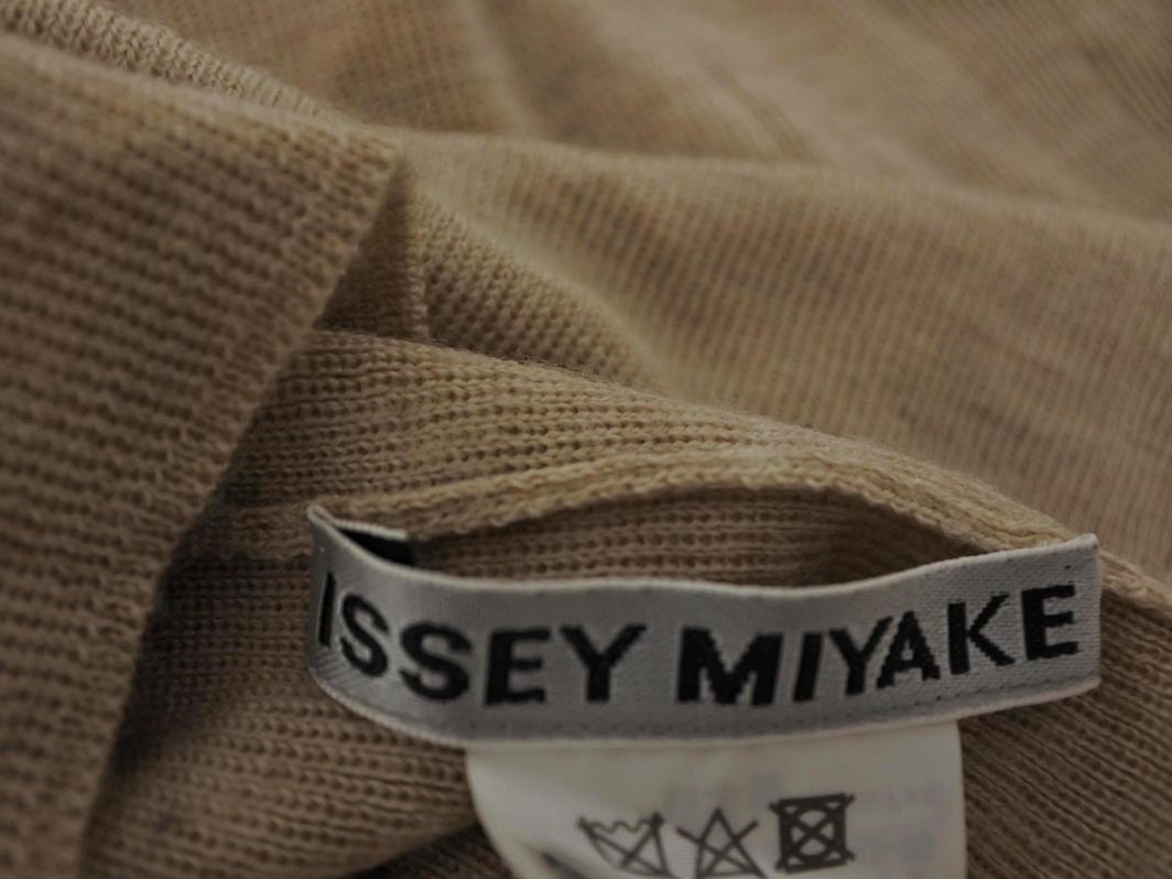 ISSEY MIYAKE イッセイミヤケ ウール100% タートルネック ニット セーター size2/ベージュ ◇■ ☆ fkc7 レディース_画像9