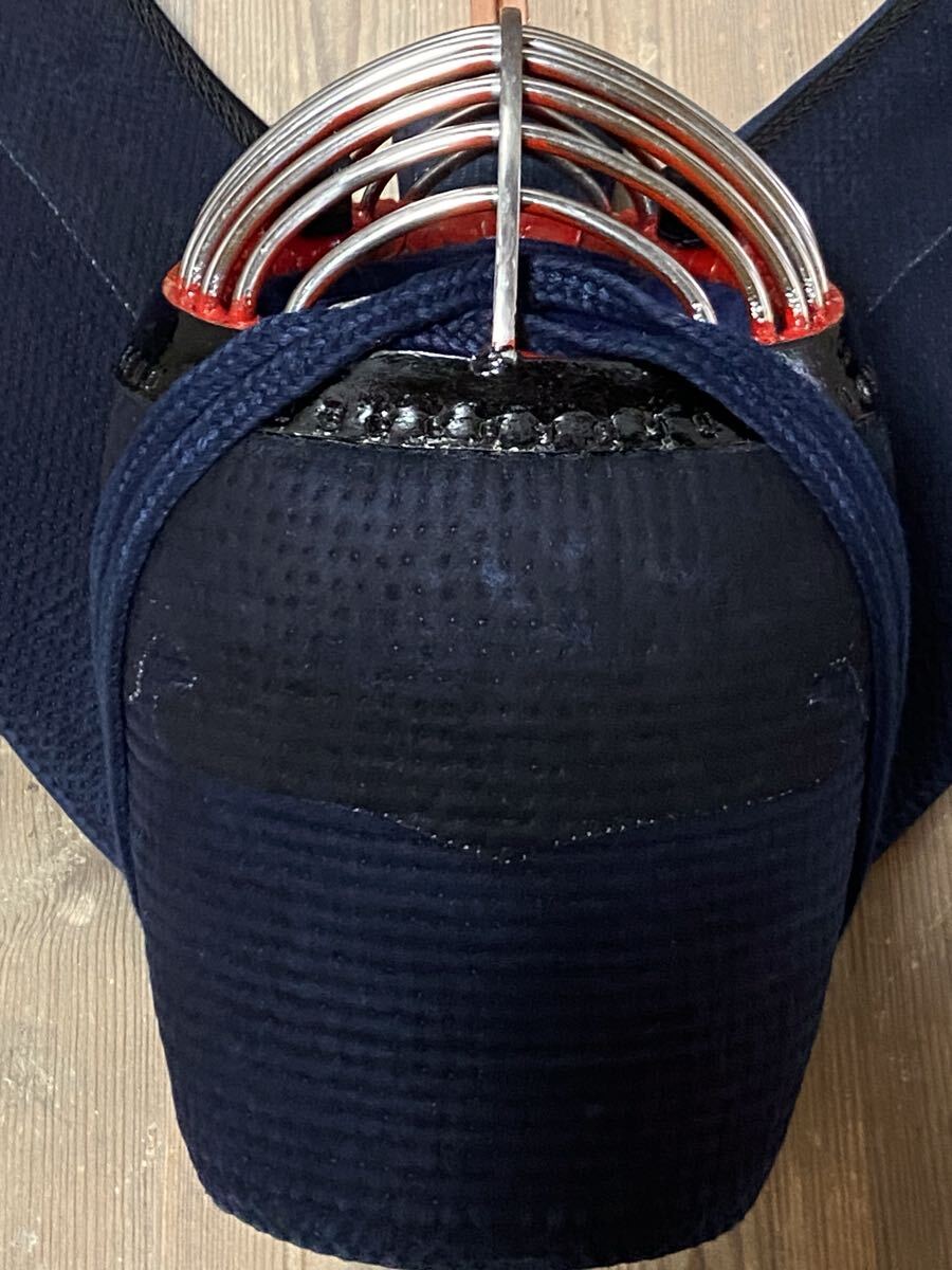 最高級総紺鹿革仕立二分手刺剣道チタン面　剣道具　剣道防具　_画像3