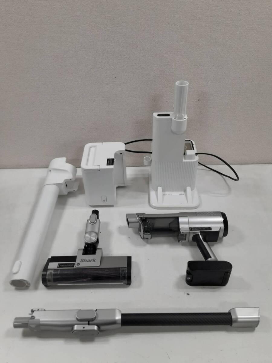 【10467 し】 ジャンク IW3241JSL Shark シャーク 掃除機 コードレスクリーナー 純正スタンド 清掃済み_画像1