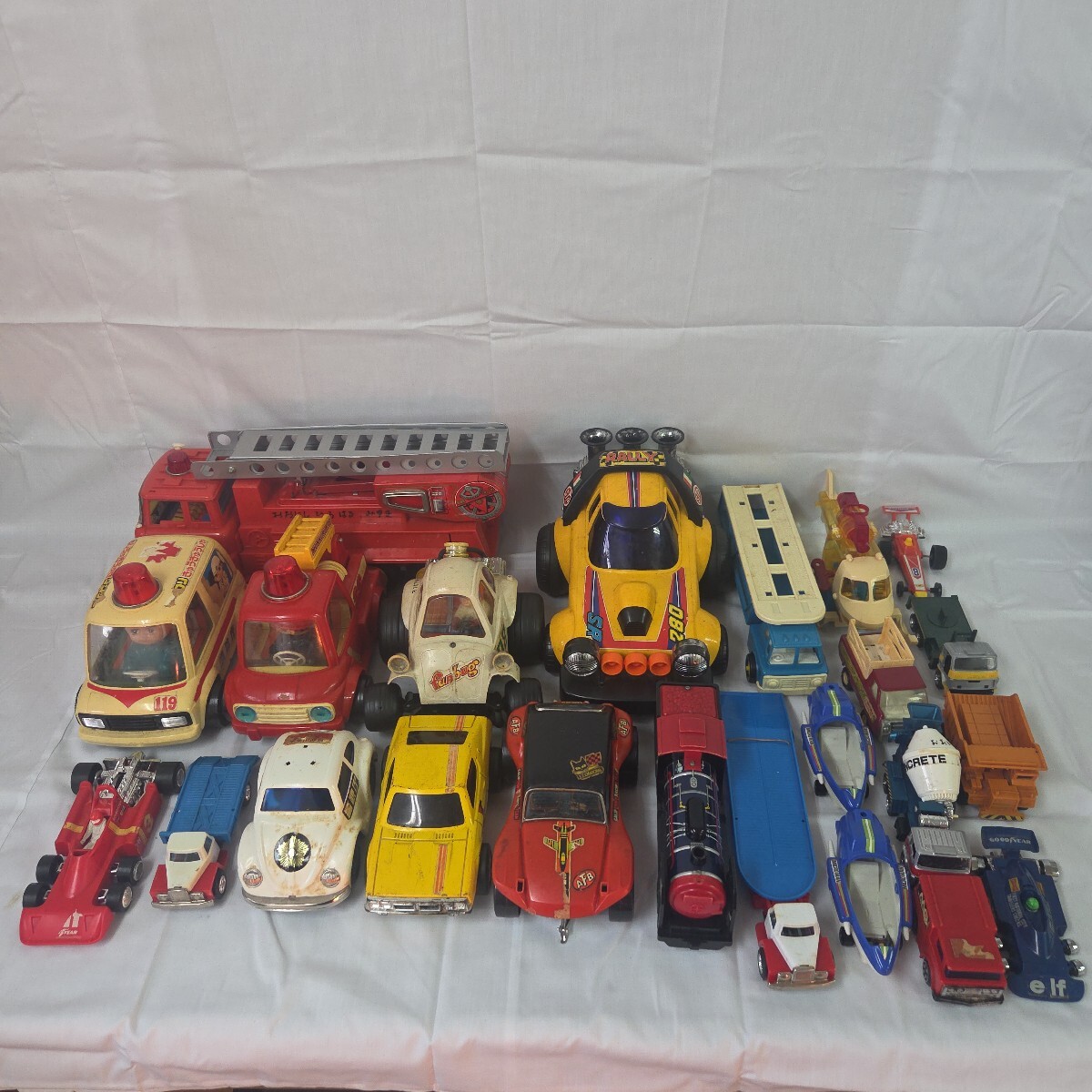 266 Showa Retro жестяная пластина производства? пластиковый игрушка транспортное средство суммировать подлинная вещь 