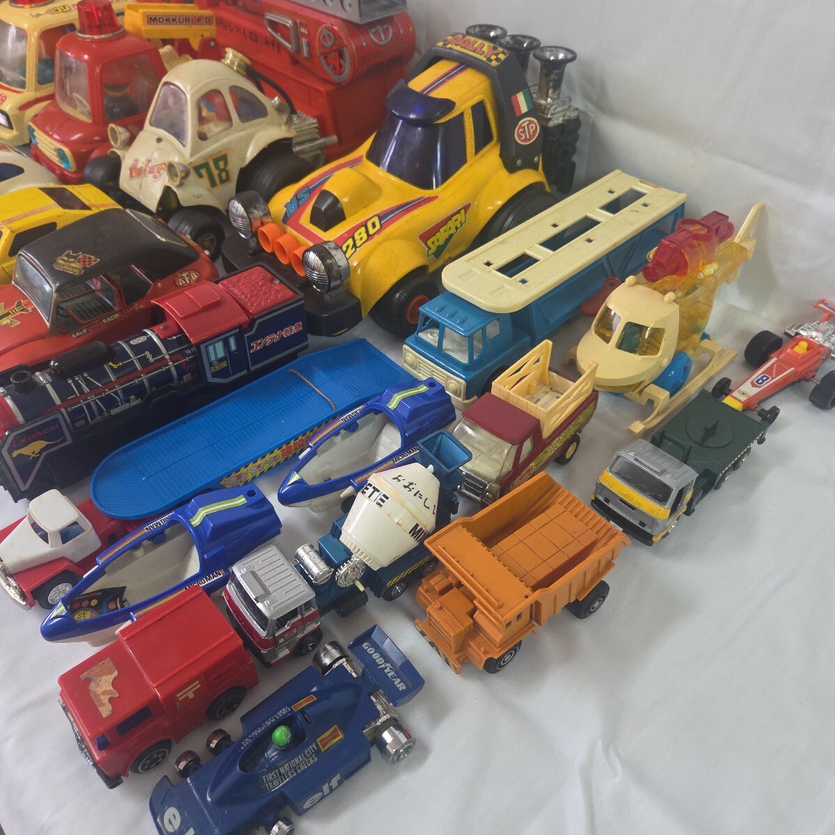 266 Showa Retro жестяная пластина производства? пластиковый игрушка транспортное средство суммировать подлинная вещь 