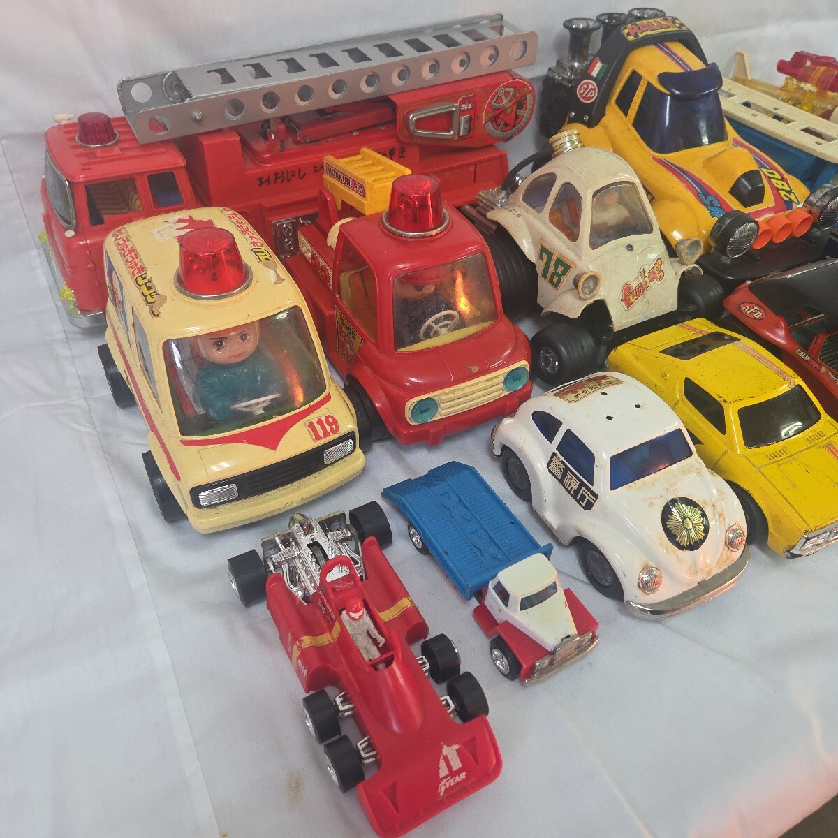 266 Showa Retro жестяная пластина производства? пластиковый игрушка транспортное средство суммировать подлинная вещь 