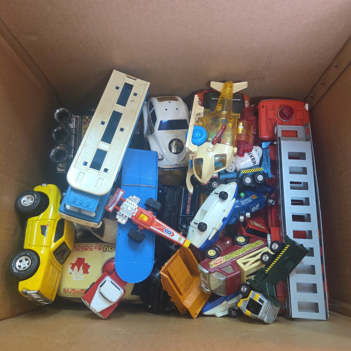 266 Showa Retro жестяная пластина производства? пластиковый игрушка транспортное средство суммировать подлинная вещь 