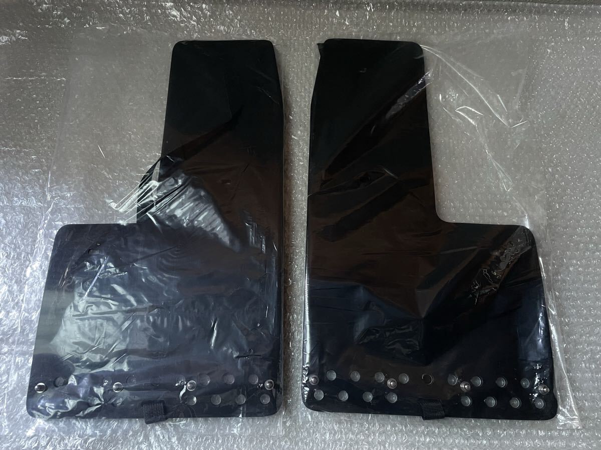 ⑦アウトレット格安出品！200系ハイエース 大型マッドフラップ ブラック 泥除け マッドガード _画像4