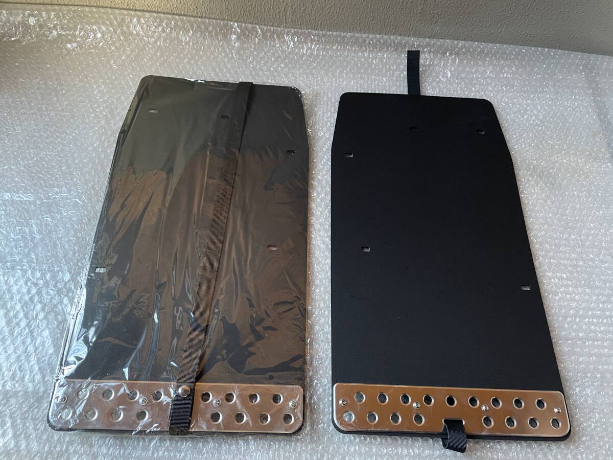 ⑧アウトレット格安出品！200系ハイエース 大型マッドフラップ ブラック 泥除け マッドガード _画像1