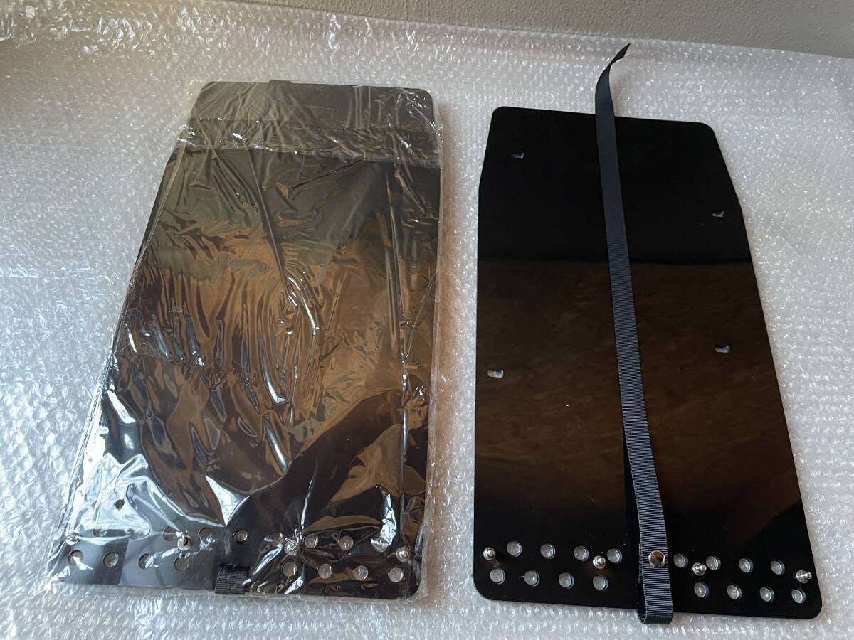 ⑧アウトレット格安出品！200系ハイエース 大型マッドフラップ ブラック 泥除け マッドガード _画像3