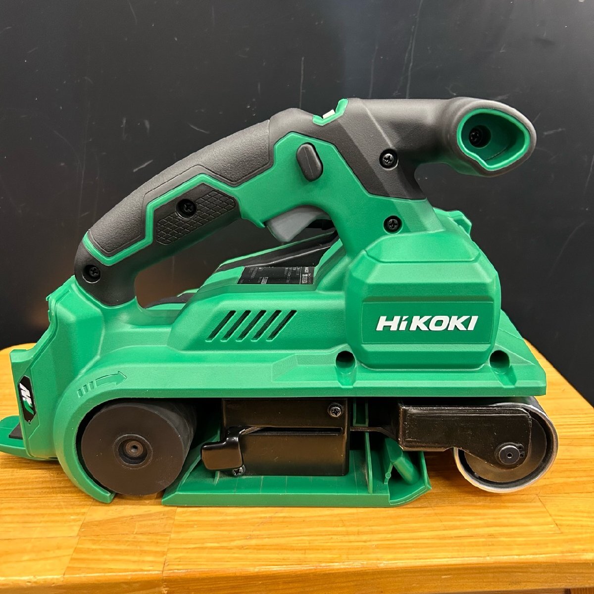 【中古買取/美品!!】HiKOKI(ハイコーキ) 36Vコードレスベルトサンダ(76mm幅)/SB3608DA(NN)『モード切替が可能!! 5段変速+オートモード』_画像3
