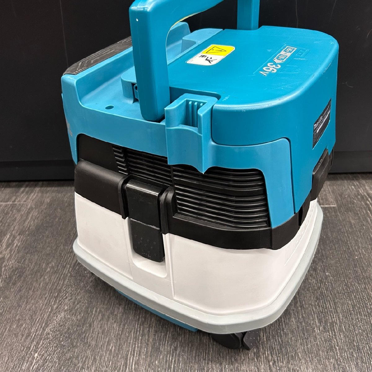 [ б/у покупка / прекрасный товар!!] Makita 36V(18V+18V) заряжающийся сборник .. машина (.. обе для )/VC862DZ[ сборник .. емкость 8L/ водоснабжение количество 6L][ максимальный . включено работа показатель 80W]