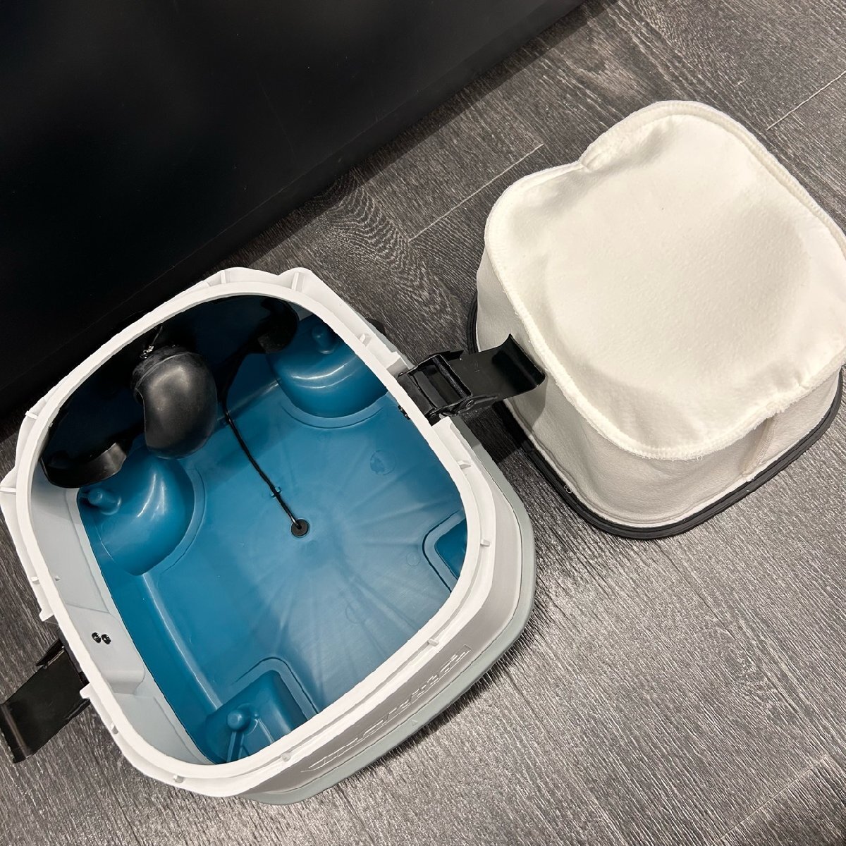 [ б/у покупка / прекрасный товар!!] Makita 36V(18V+18V) заряжающийся сборник .. машина (.. обе для )/VC862DZ[ сборник .. емкость 8L/ водоснабжение количество 6L][ максимальный . включено работа показатель 80W]