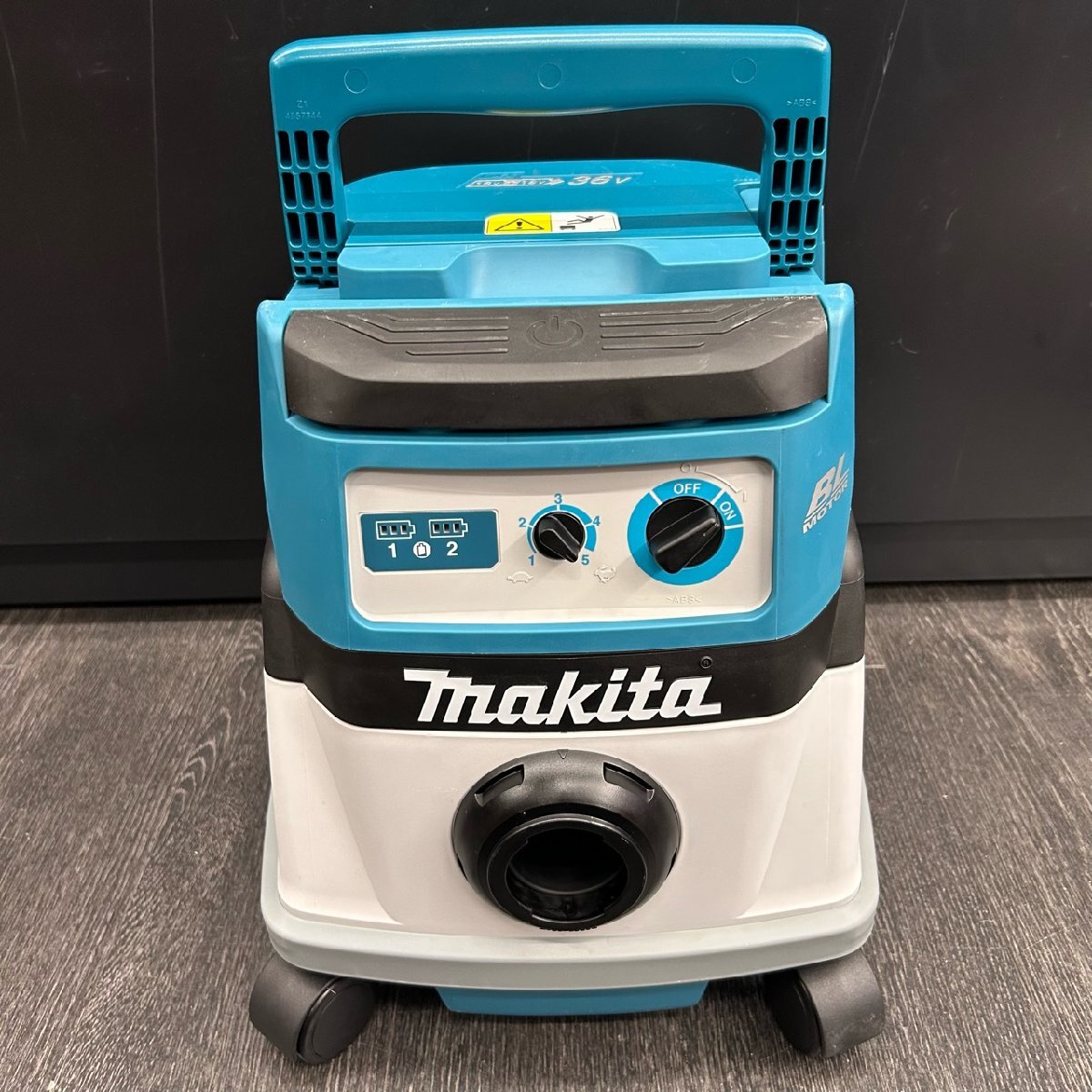 [ б/у покупка / прекрасный товар!!] Makita 36V(18V+18V) заряжающийся сборник .. машина (.. обе для )/VC862DZ[ сборник .. емкость 8L/ водоснабжение количество 6L][ максимальный . включено работа показатель 80W]