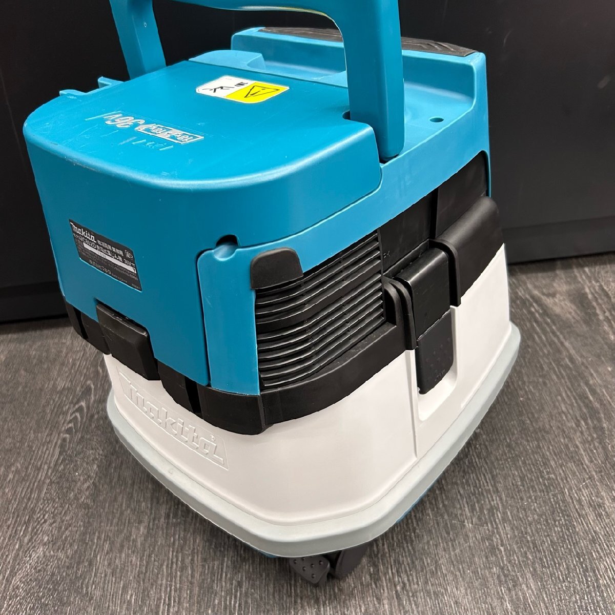 [ б/у покупка / прекрасный товар!!] Makita 36V(18V+18V) заряжающийся сборник .. машина (.. обе для )/VC862DZ[ сборник .. емкость 8L/ водоснабжение количество 6L][ максимальный . включено работа показатель 80W]