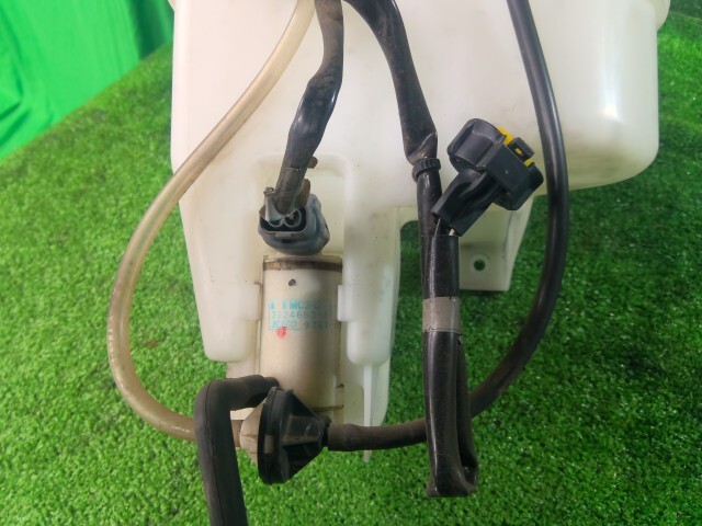 セレナ DBA-C25 ウォッシャータンク 20S MR20DE B44 28910-CY000_画像3