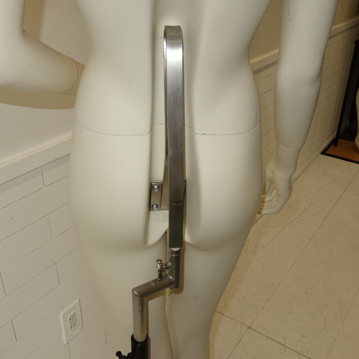 レディースマネキン 全身マネキン 腕付き　アパレル 什器 リアルマネキン ホワイト 店舗 　９号　Ｓ136_画像10