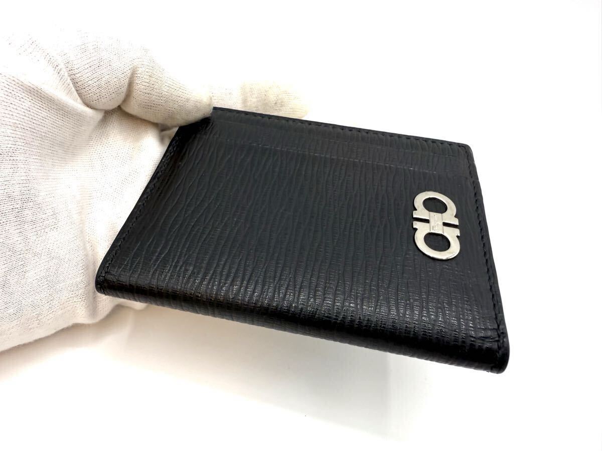 1081 не использовался . близкий Salvatore Ferragamo Ferragamo gun chi-ni чёрная кожа кошелек футляр для карточек Salvatore футляр для визитных карточек мужской 