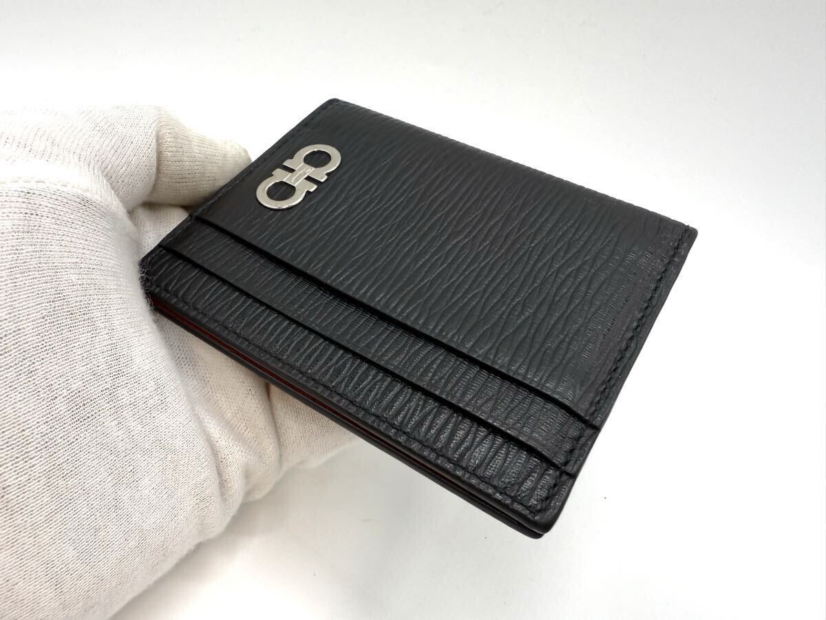 1081 не использовался . близкий Salvatore Ferragamo Ferragamo gun chi-ni чёрная кожа кошелек футляр для карточек Salvatore футляр для визитных карточек мужской 