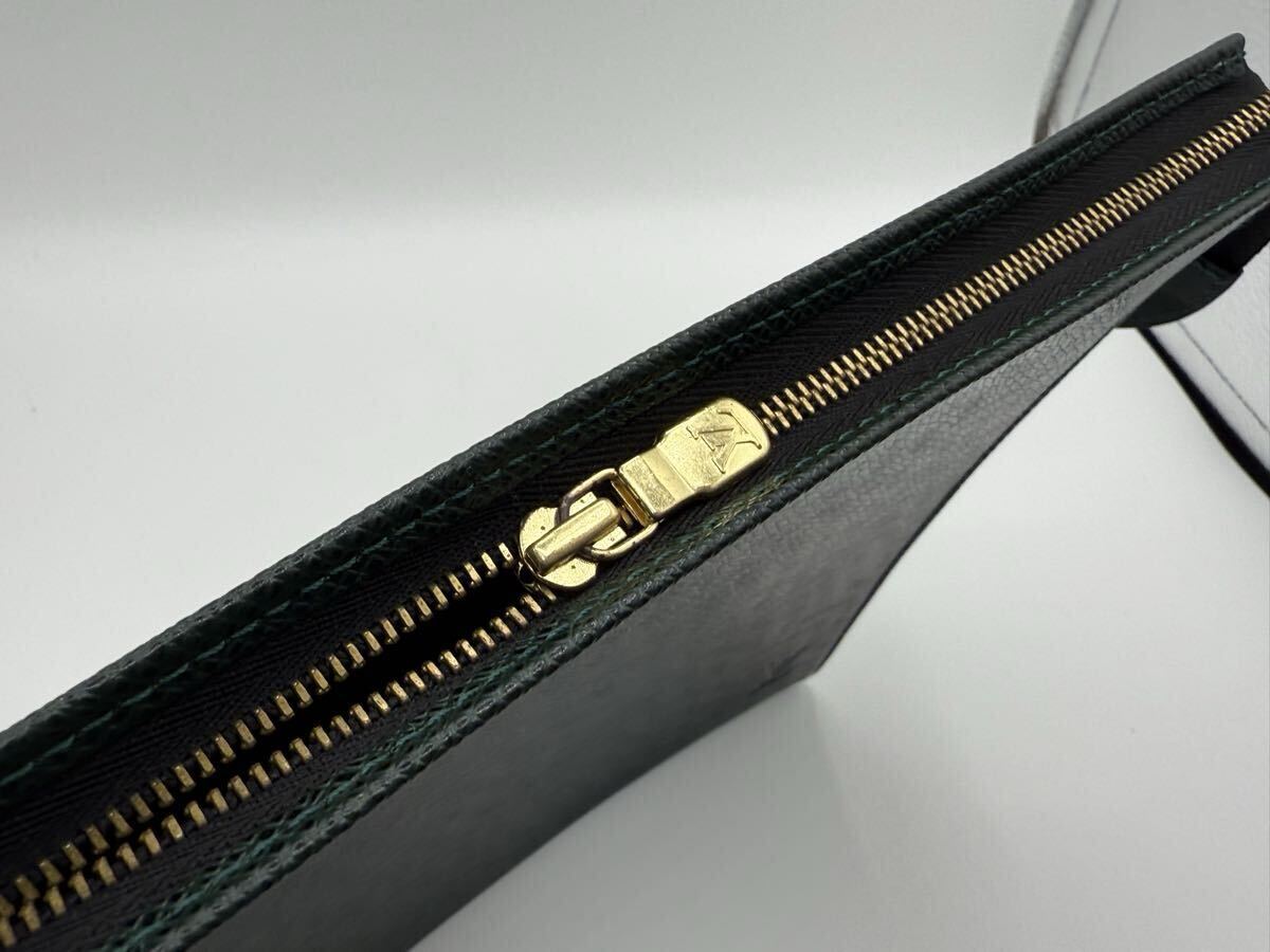 新品同様 LOUIS VUITTON ルイヴィトン M99034 タイガ ポシェット トワレット クラッチバッグ セカンドバッグ グリーン系_画像8