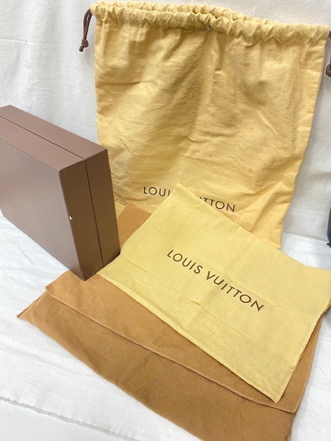 [ Louis Vuitton LOUIS VUITTON] бренд сумка для хранения коробка box бумажный пакет shopa- довольно большой . суммировать комплект 