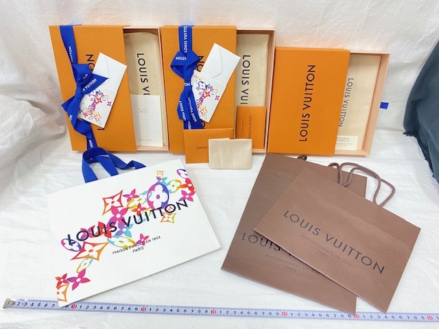 [ Louis Vuitton LOUIS VUITTON] бренд сумка для хранения коробка box бумажный пакет shopa- довольно большой . суммировать комплект 
