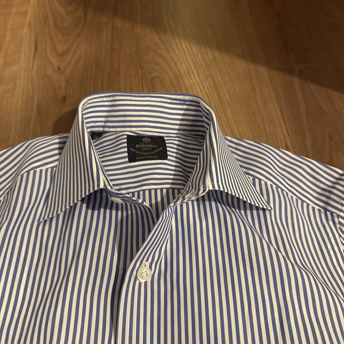 中古 LUIGI BORRELLI＜ルイジ ボレッリ＞ ドレスシャツ ロイヤルコレクション ブルーストライブ 38/15 長袖シャツ_画像1