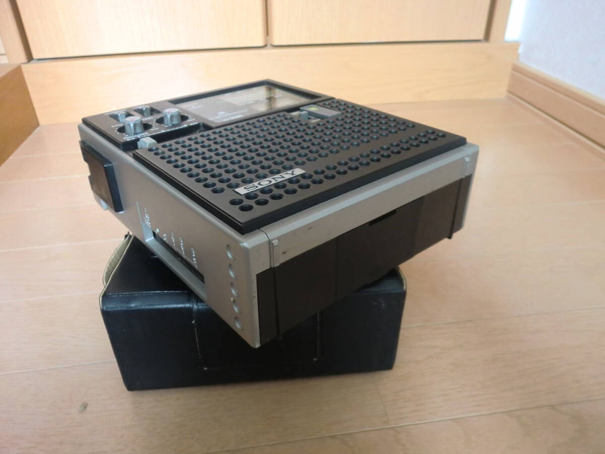 утиль Sony SONY ICF-5500 FM/AM 3 BAND RECEIVER