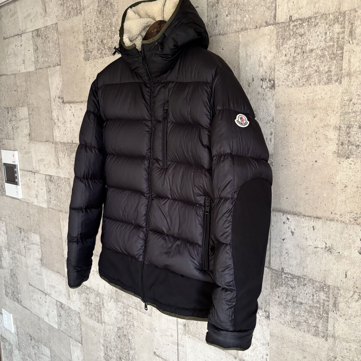 美品/送料無料) MONCLER GOUSTAN ボア/黒 リバーシブル サイズ3(L-XL) モンクレール ボアジャケット ダウンジャケット フーディー _画像4