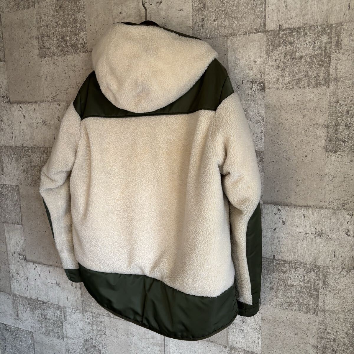 美品/送料無料) MONCLER GOUSTAN ボア/黒 リバーシブル サイズ3(L-XL) モンクレール ボアジャケット ダウンジャケット フーディー _画像5