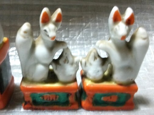 古猫】お稲荷様 狐きつね二対4体●高さ57mm・103mm●お稲荷さん 魔除け 縁起物 キツネ 陶器 アンティーク 神社_画像3