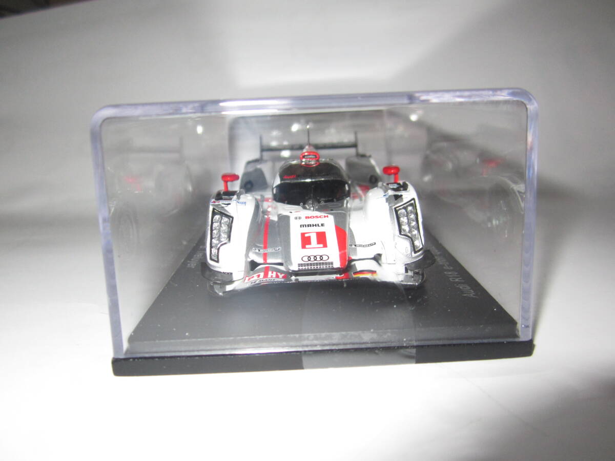 即決 スパーク 43LM12 1/43 アウディ R18 e-tron クワトロ №1 2012年ルマン24h ハイブリッド4WD初優勝 フェスラー/トレルイエ/ロッテラー_画像3