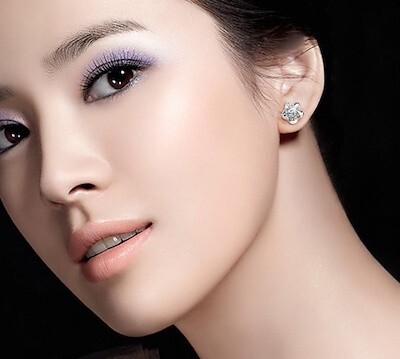 【今だけ送料無料！！今だけ１円スタート！！】シルバー925刻印/ブリリアントフラワーピアスＷＨ　C＊B_画像3