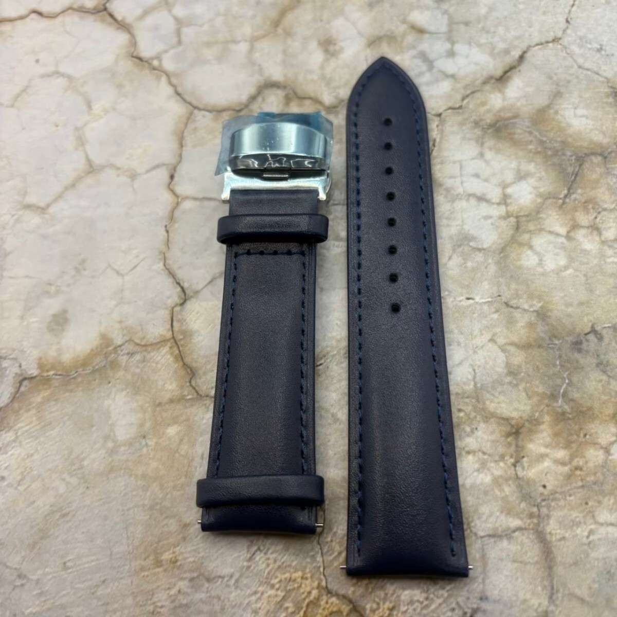 【2本セット】腕時計ベルト 18mm 交換用ベルト 腕時計バンド PUレザー Dバックルベルト ネイビーブルー 交換用ベルト_画像2