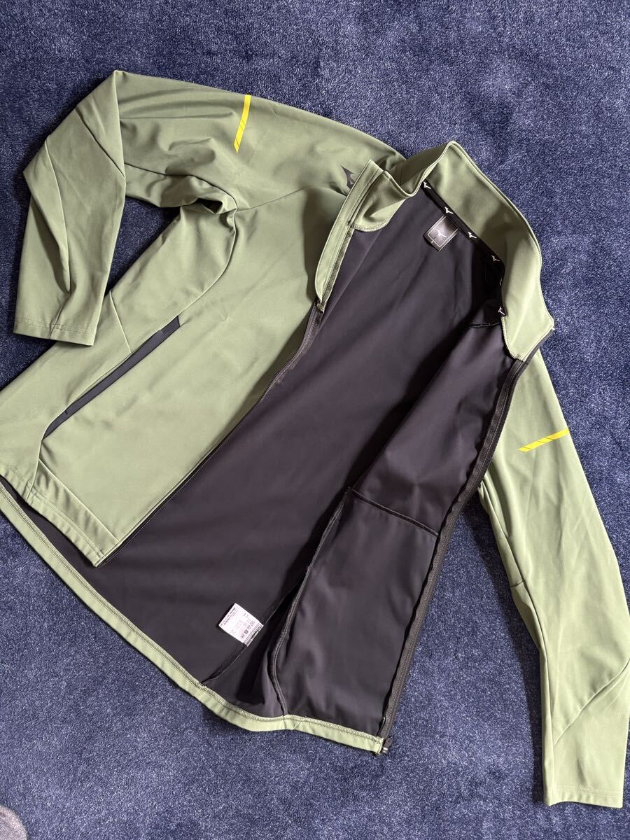 超美品 新品同様 定価12,650円 MIZUNO ミズノ ストレッチ 防風 テックシールド ジャケット スポーツ トレーニング sizeL グリーン系_画像5