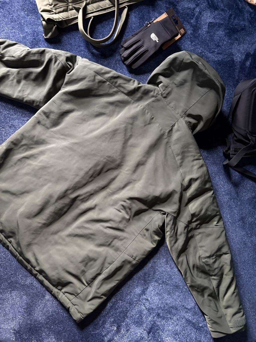 超美品 新品同様 UNIQLO × White Mountaineering ユニクロ ×ホワイトマウンテニアリング ハイブリッドダウンオーバーサイズパーカ sizeXL_画像7