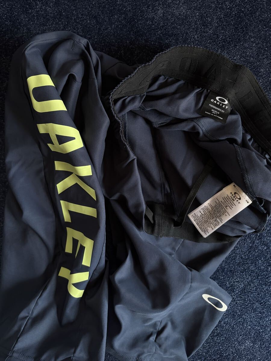 超美品 定価7,590円 オークリー OAKLEY メンズ クロスクォーターパンツ ENHANCE MOBILITY QUARTER PT5.0 sizeL ネイビー FOA406302_画像2