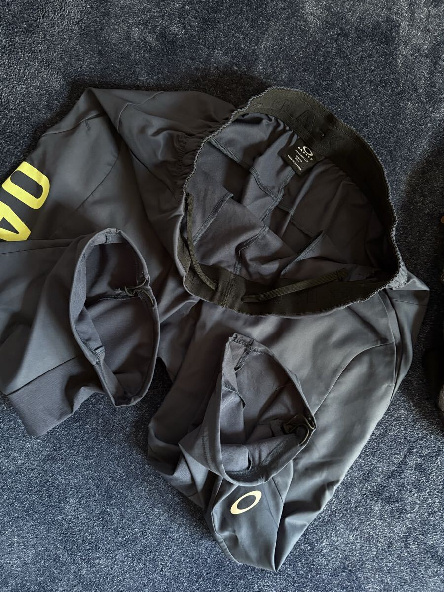 超美品 定価7,590円 オークリー OAKLEY メンズ クロスクォーターパンツ ENHANCE MOBILITY QUARTER PT5.0 sizeL ネイビー FOA406302_画像4