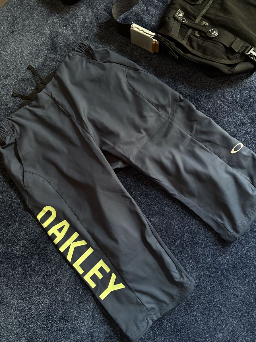 超美品 定価7,590円 オークリー OAKLEY メンズ クロスクォーターパンツ ENHANCE MOBILITY QUARTER PT5.0 sizeL ネイビー FOA406302_画像5