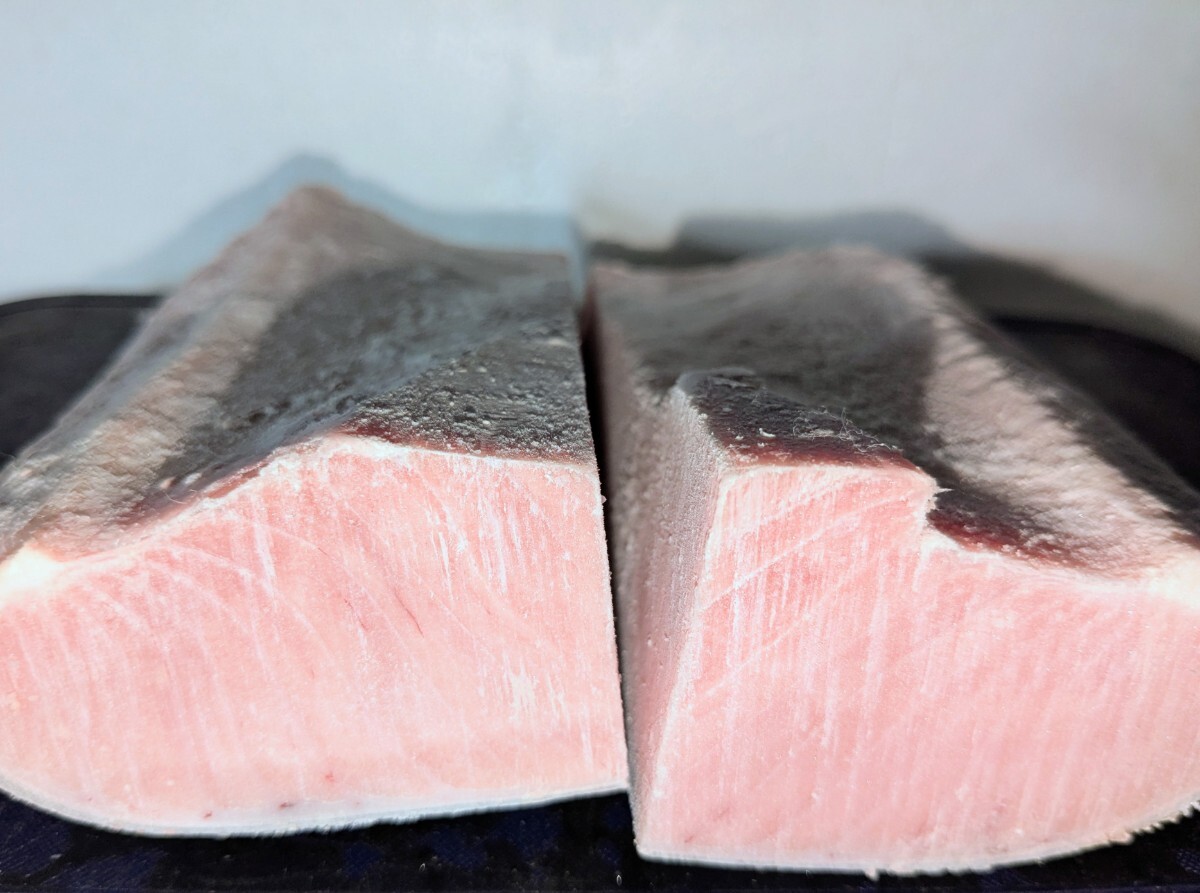 【即決】業務用養殖ミナミ鮪（オーストラリア産）腹上/大トロブロック 730g★２ブロック入り _画像5