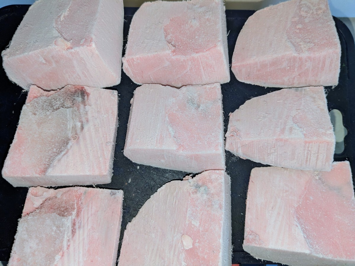 【即決】業務用養殖ミナミ鮪(オーストラリア産)腹上/中トロブロック端材 1570g★23個入り_画像4