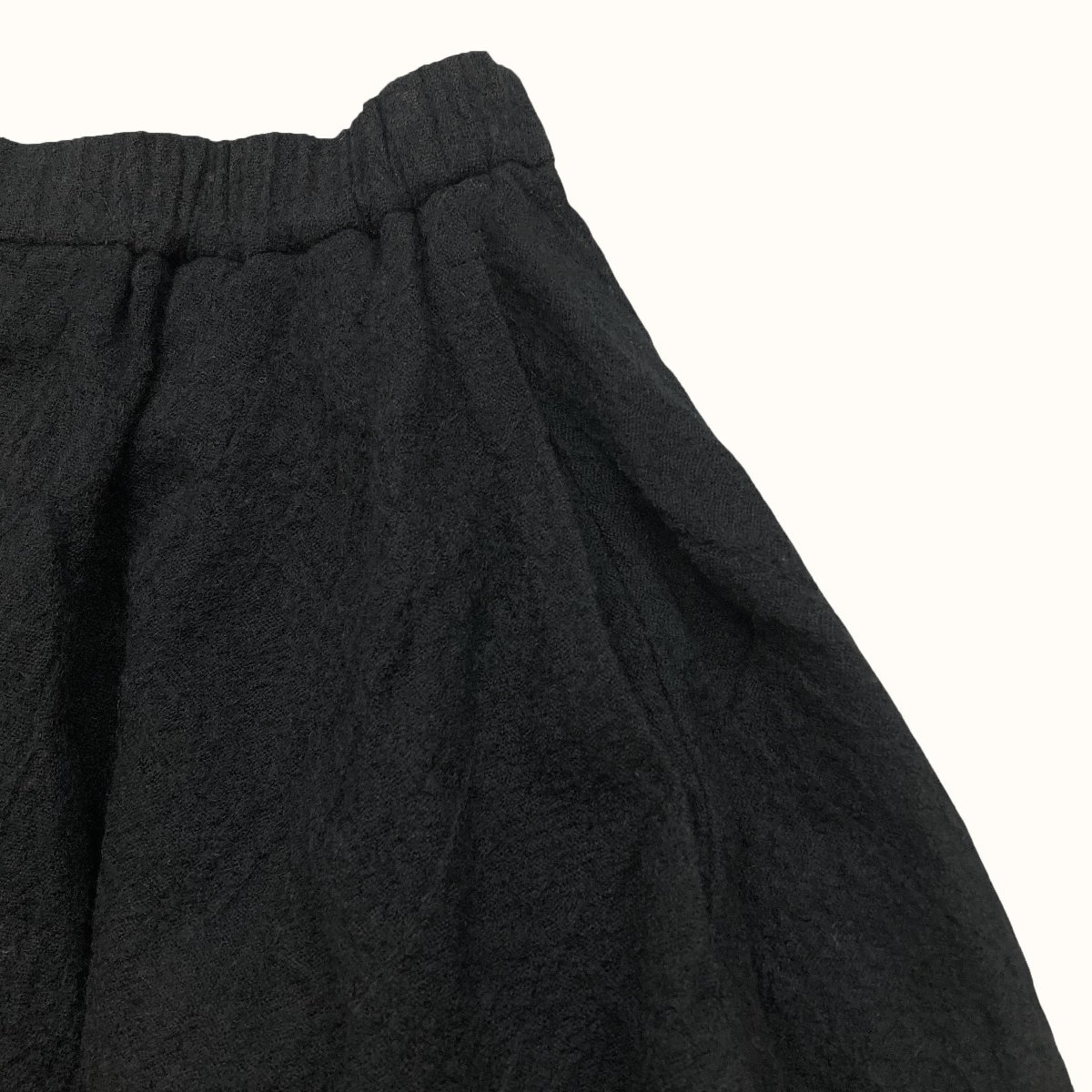 2021年美品 芽風/センソユニコ ウール100％イレヘムコクーンフレアスカート 38/黒 sc992_画像6