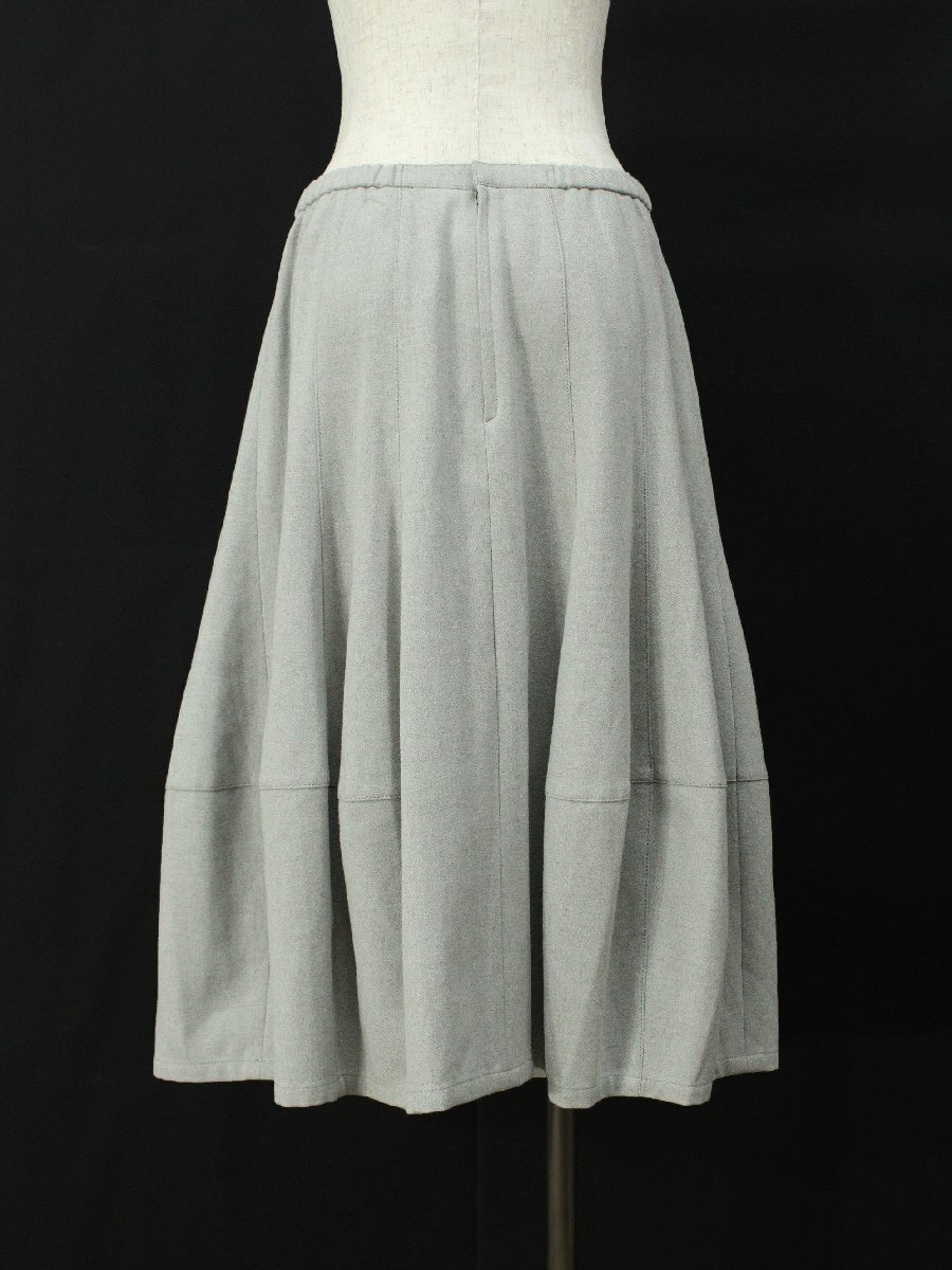 美品 t.b/センソユニコ 無地ウエストゴムミモレ丈フレアスカート 薄灰40 rm220_画像2