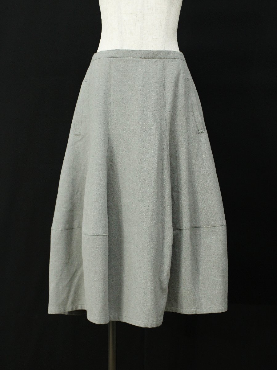 美品 t.b/センソユニコ 無地ウエストゴムミモレ丈フレアスカート 薄灰40 rm220_画像1