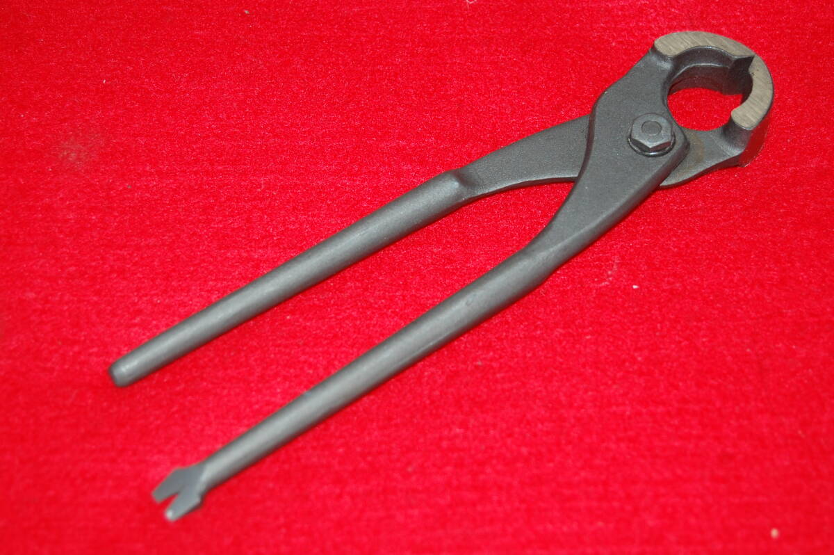 【最後の1丁/入手困難】牛印/正鋼火造りエンマ釘抜き180mm釘抜き用/閻魔様_画像1
