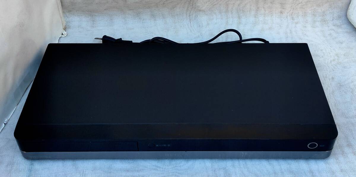 東芝 1TB 3チューナー ブルーレイレコーダー 『DBR-T350』3番組同時録画可能リモコン付き動作品です。_画像3
