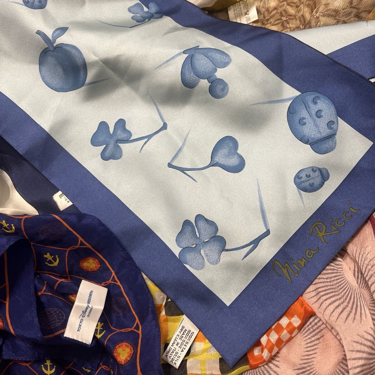 ブランドスカーフ シルクスカーフ ハンカチ まとめ売り イヴ・サンローラン セリーヌ CELINE 大判スカーフ お得 大量 日本製 タグ付きあり_画像8