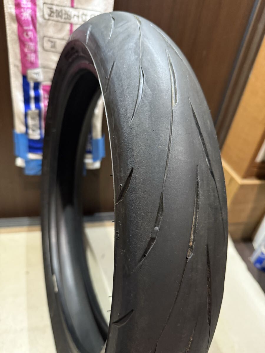 中古MCタイヤ 2023年製造 DUNLOP SPORTMAX Q5A 110/70R17 ダンロップ スポーツマックス 110 70 17 1723 M4092_画像6
