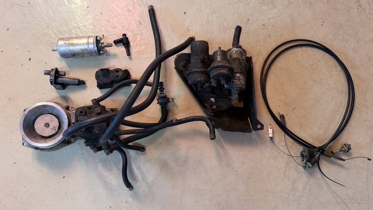 ボルボ 240 244 245 K-Jetro フューエルデスビ 他 パーツ 0 438 100 032_画像1