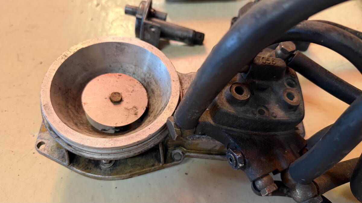 ボルボ 240 244 245 K-Jetro フューエルデスビ 他 パーツ 0 438 100 032_画像2