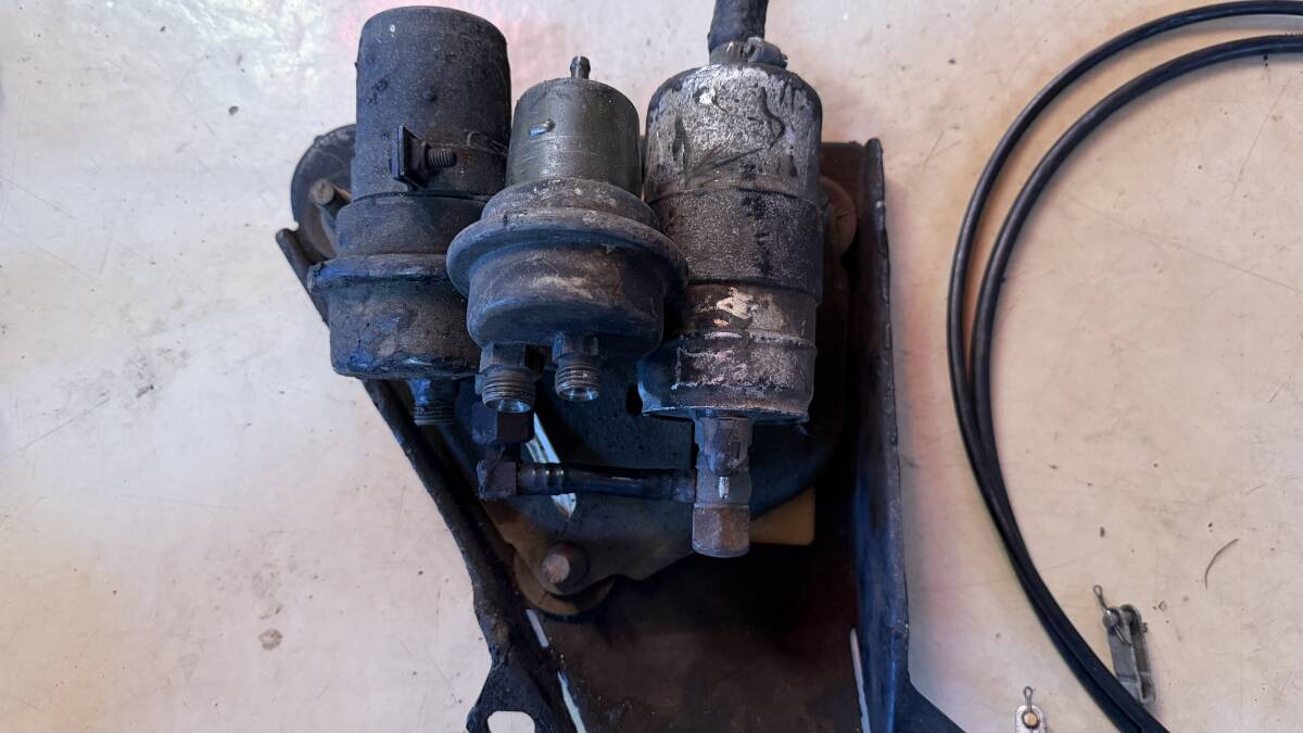 ボルボ 240 244 245 K-Jetro フューエルデスビ 他 パーツ 0 438 100 032_画像6